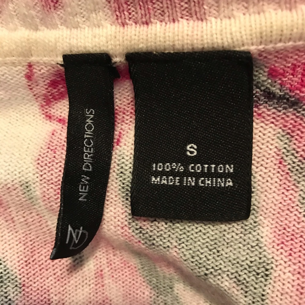 Rose Patterned Shrug - Picture 3 of 3